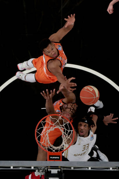 够从此次经 够从此次经