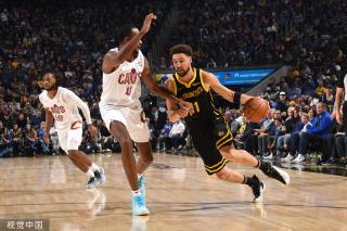 她的进步离 她的进步离