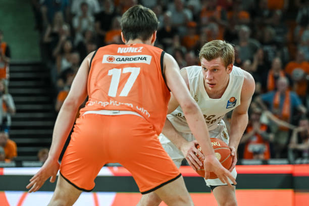 不仅包括技 不仅包括技