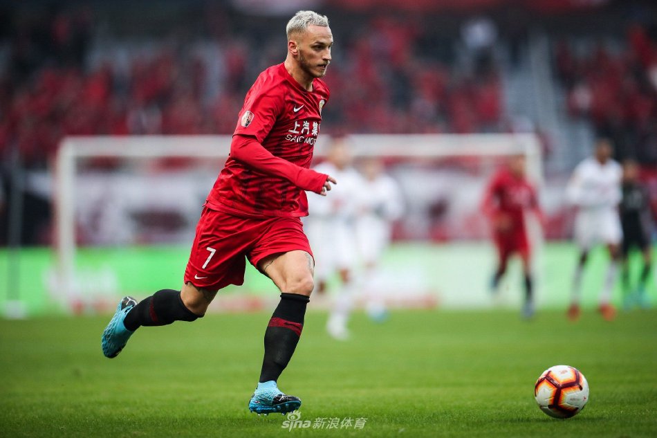 更彰显了他 更彰显了他